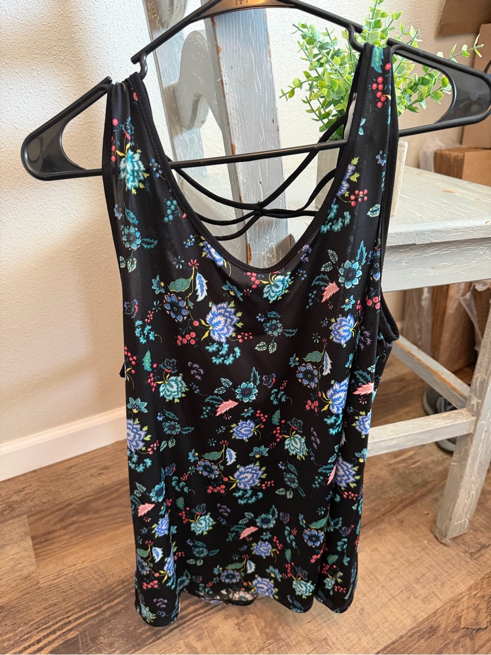 Black Floral Strappy Tank Top